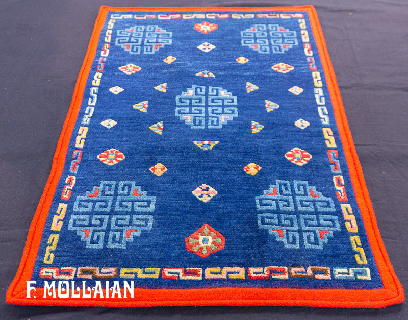 Antique Tibetan Rug n°:78743284